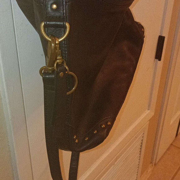 FRYE AND CO. Black Leather Shoulder Bag with Gold Accents - Picture 6 of 6